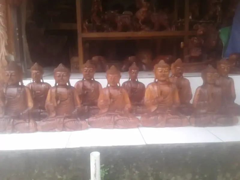 Product image 8 of the product “Seated Buddha made of wood in Abhaya Position - gesture of fearlessness, H.40 cm. 40 cm”